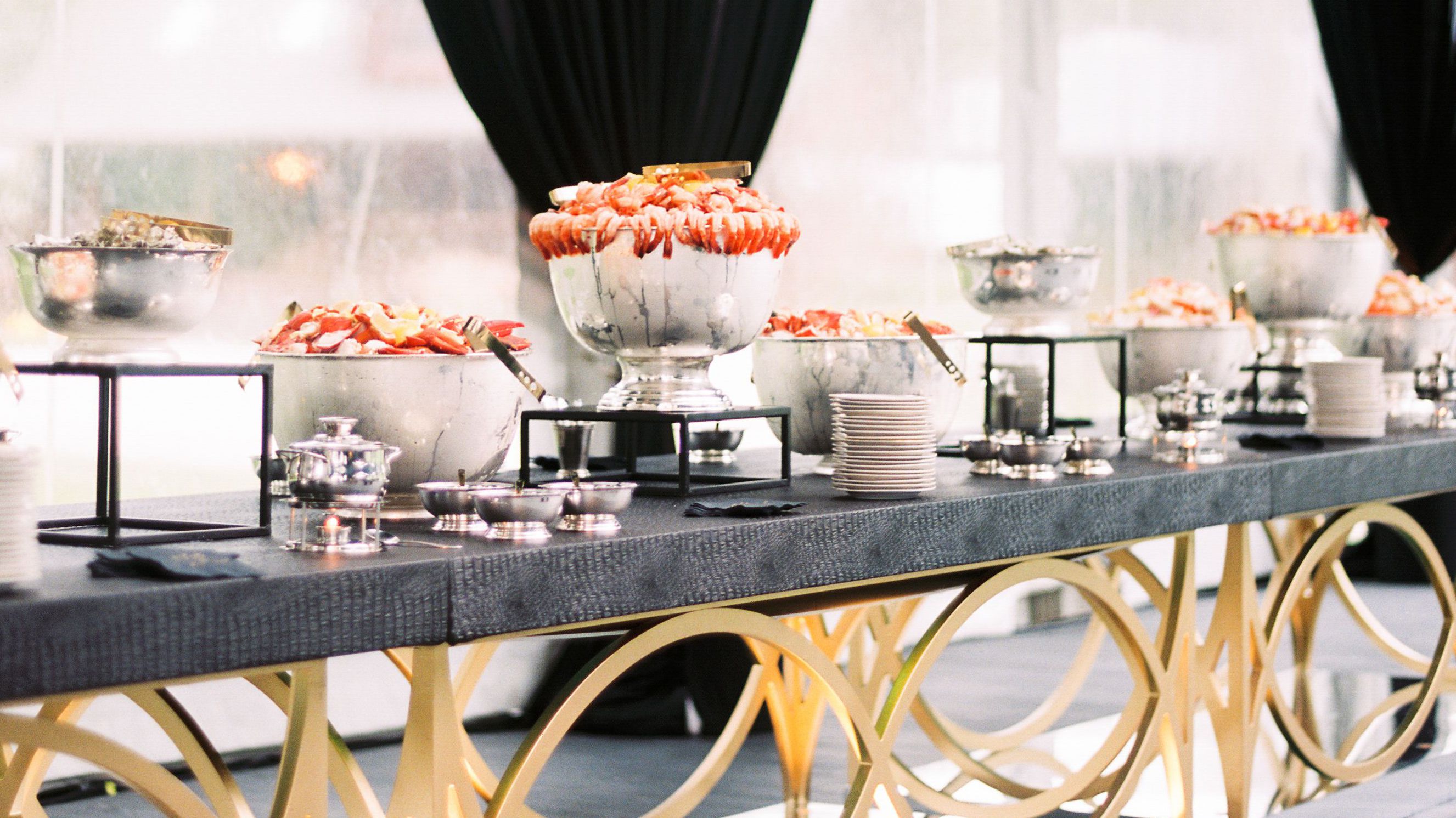 Some Smart and out of League Options for your Wedding Buffet