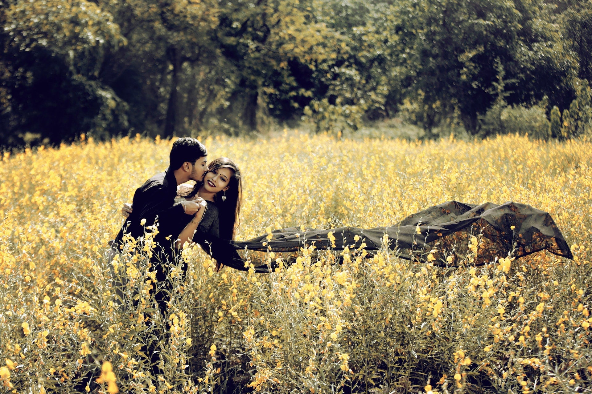 Quirky and Out of the Box Pre Wedding Photo Shoot Ideas